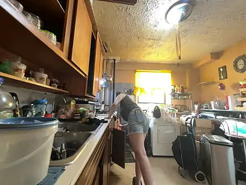 Snowbunnycake_131 webcam