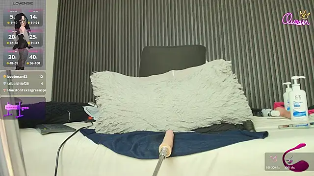 hazel_milf webcam