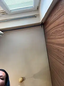 Hotmomcheckk_ webcam