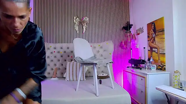 PlayfulShow webcam