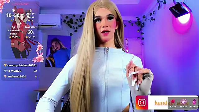 Sophiaa_doll_ webcam