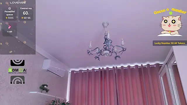 KellyKleine webcam