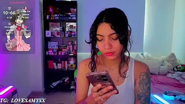 Lovelyamyy webcam