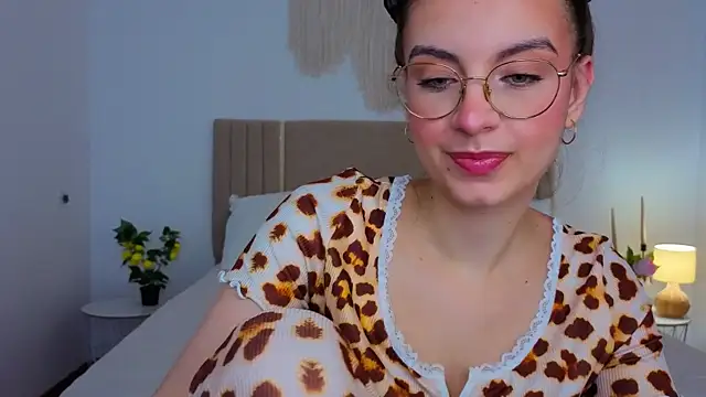 Real_cutie1 webcam