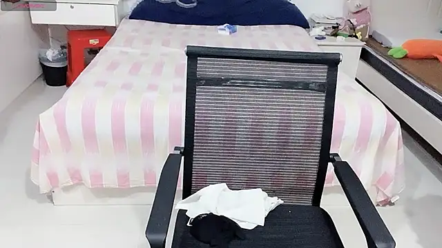 miaomiao-99 live cam on StripChat