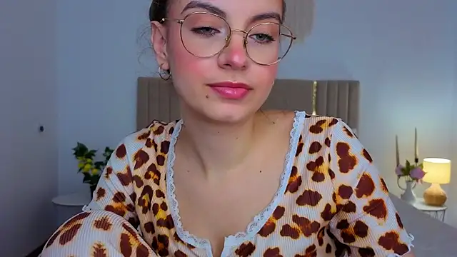 Real_cutie1 webcam