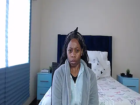 queenmandyy - QUEENMANDYY's free webcam - UK Sex Cams