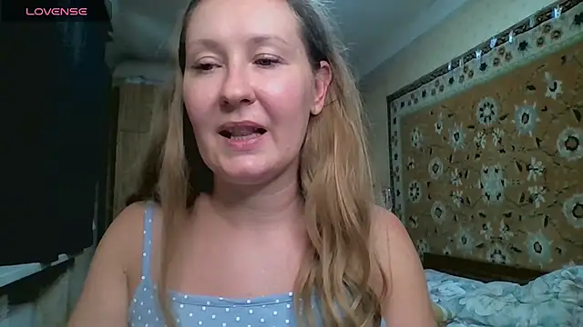 AnnaXLovers live cam on StripChat