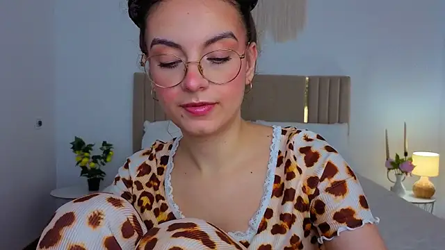 Real_cutie1 webcam