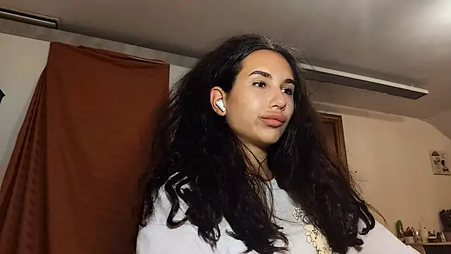 HazyLoom live cam on StripChat