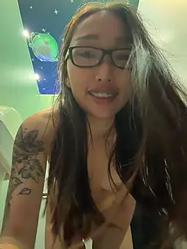 trytomakememoam webcam