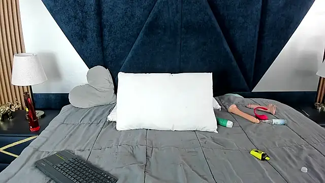 Olivia_Collinns1 webcam