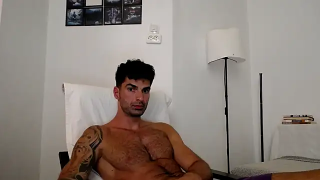 Verycutex live cam on StripChat