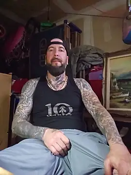 beardedtattood (Ask my age) - 💦💦💦💦Make my cock explode 💦💦💦💦