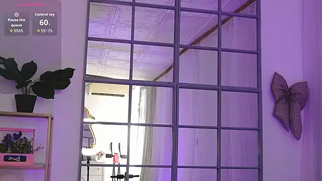 SarahRaynex webcam