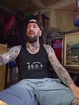 Beardedtattood webcam