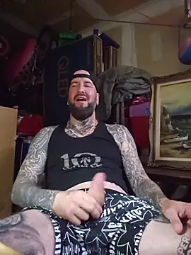 beardedtattood (Ask my age) - 💦💦💦💦Make my cock explode 💦💦💦💦