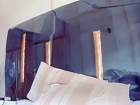 Hardcorestunner12 live cam on StripChat
