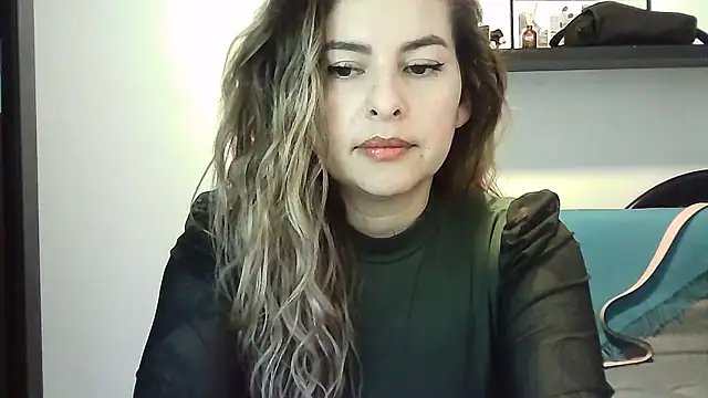 Valery__Rouse_ live cam on StripChat
