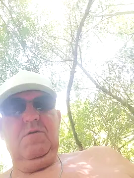 Oldmenhot66 live cam on StripChat