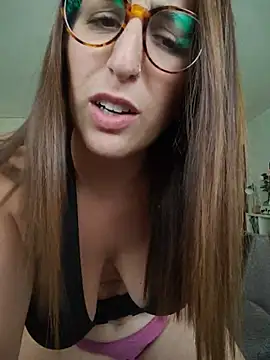 Maya_Brooke webcam