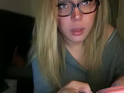 caligirlnikita webcam