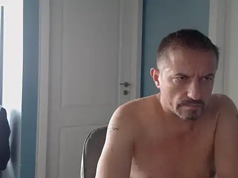 MisterFaithRO live cam on StripChat