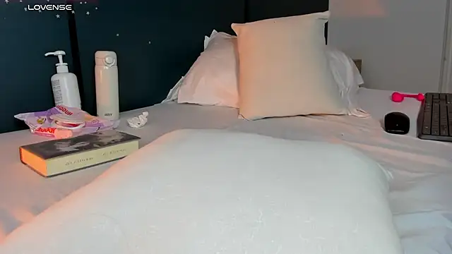 angie_leonn