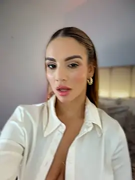 Lia_Brooks
