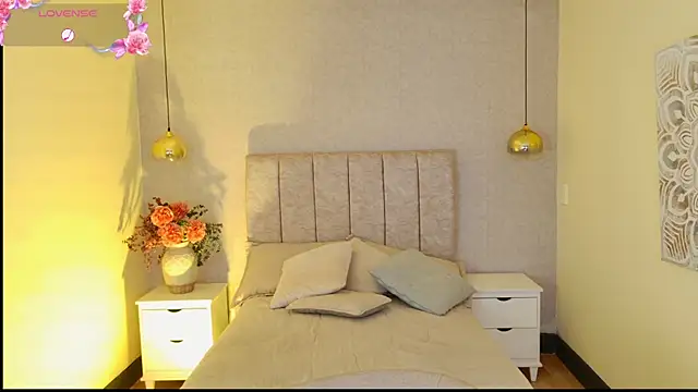 april_rousse webcam
