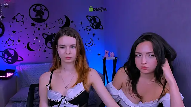 angie_foxy1 (G teen) - flash boobs