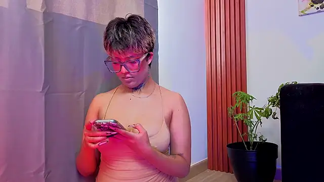 Rebeka-baker webcam