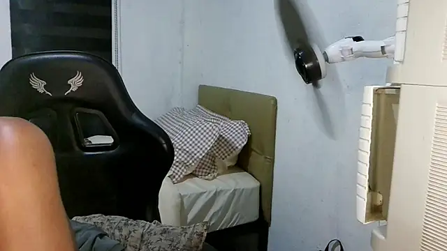 Spicy_RowyCam webcam