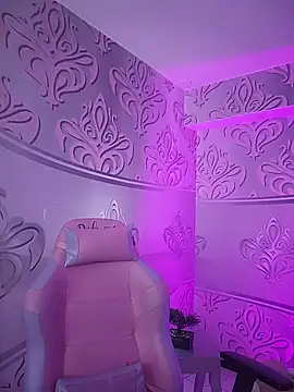 MishRaven webcam
