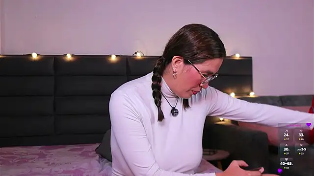kathieandpovcock1 webcam