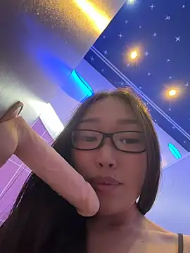 trytomakememoam webcam
