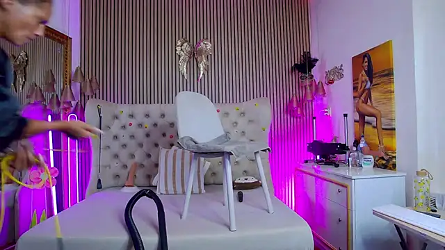 PlayfulShow webcam