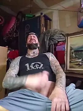 Beardedtattood webcam
