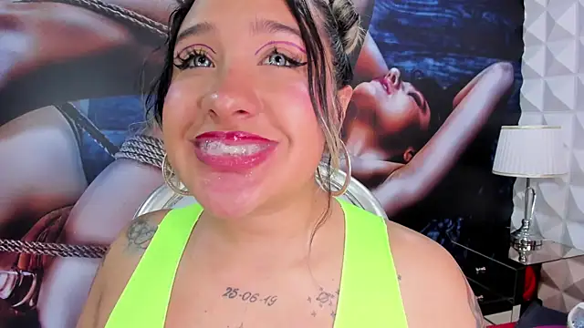 miss_danika webcam