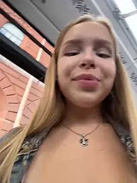 Liza_risky 🤥 online naked stream