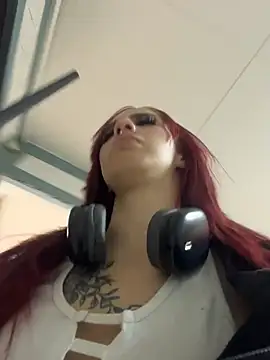 elodie_rouge