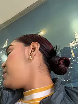 Sara-77 webcam