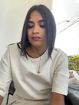 Silvanna-Casstro live sex cam