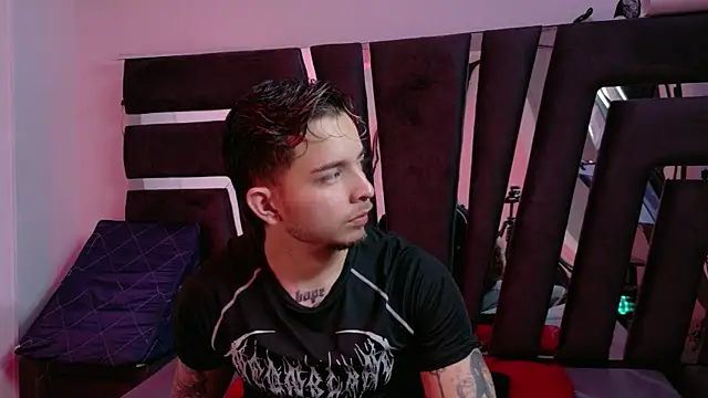 AliceandMax live cam on StripChat