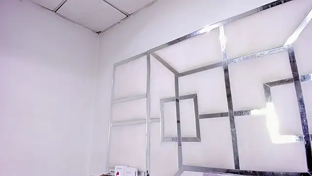 ZoeWan69 live cam on StripChat