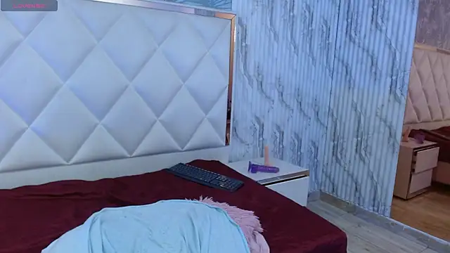 Samanttha_tay live cam on StripChat