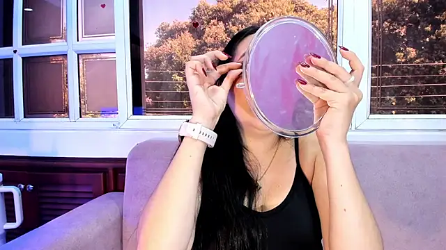 AlissaJoness webcam