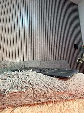 SOPHICOLLINS webcam