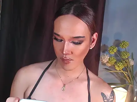 AleinaCroft webcam