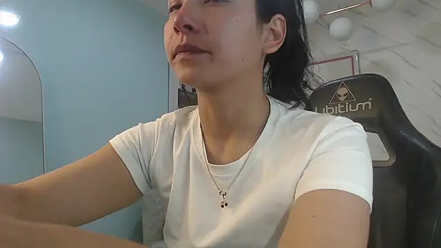 victoria_hernandez_t_ webcam